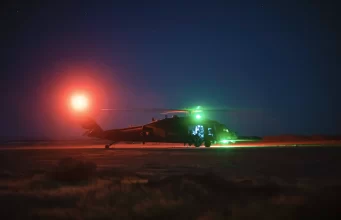 Dark flares: the countermeasure that saves aircraft without giving them away