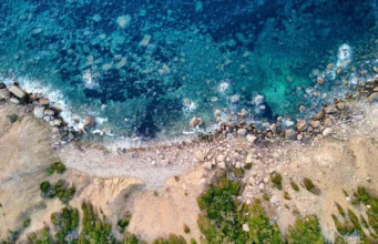 Why coastlines are getting longer the more precisely you measure them